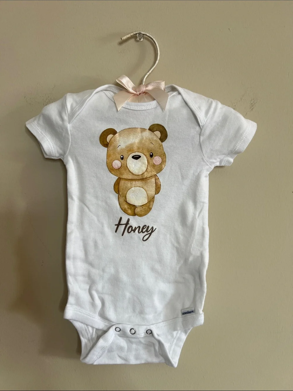 🍼👶🪶🐥4 So Cute White Baby Bodysuit with Graphic Designs